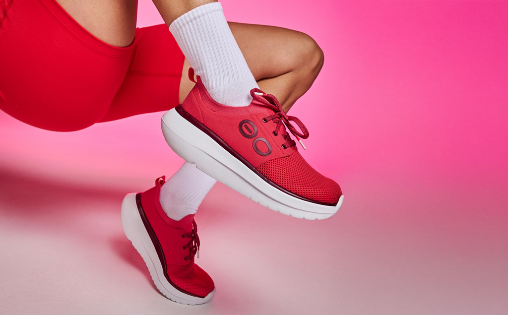 Women’s OOmy Stride – Neon Berry (FINAL SALE)
