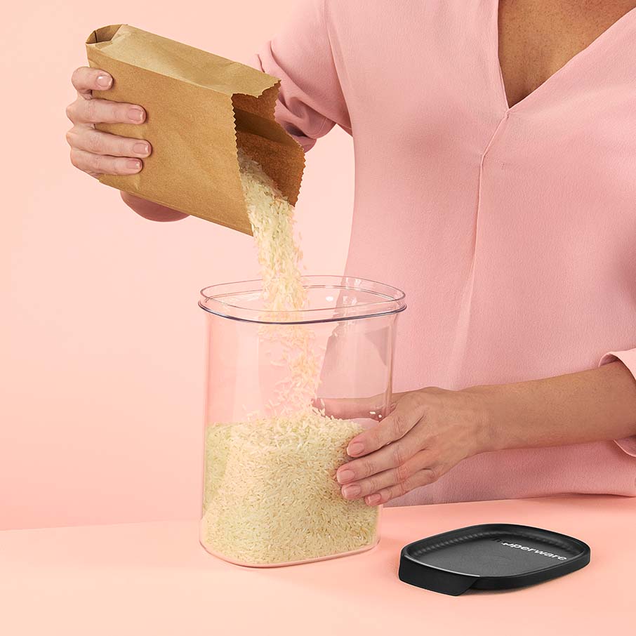 Tupperware? Ultra Clear Oval | 9? cup / 2.2 L