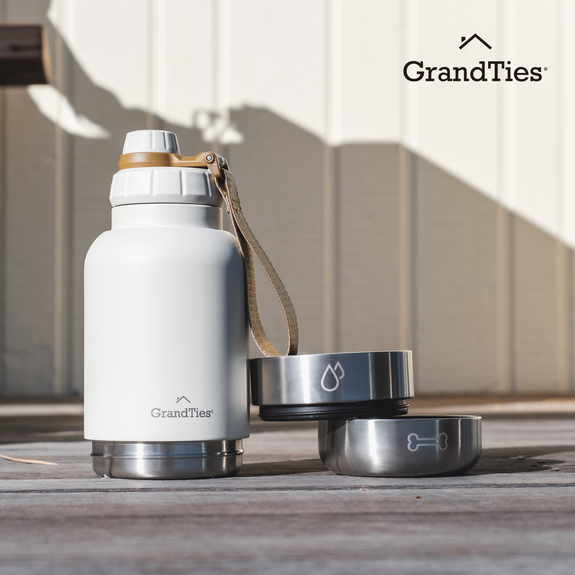 Insulated Dog Water Bottle with Bowls, Two Detachable Bowls for Dogs and Pets, Stainless Steel | 32oz/950ml