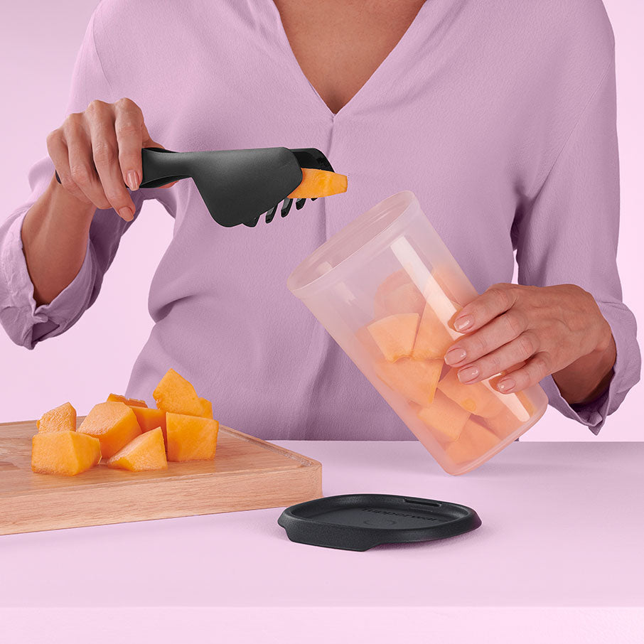One Touch Fresh? Small Square |5? cup / 1.25 L