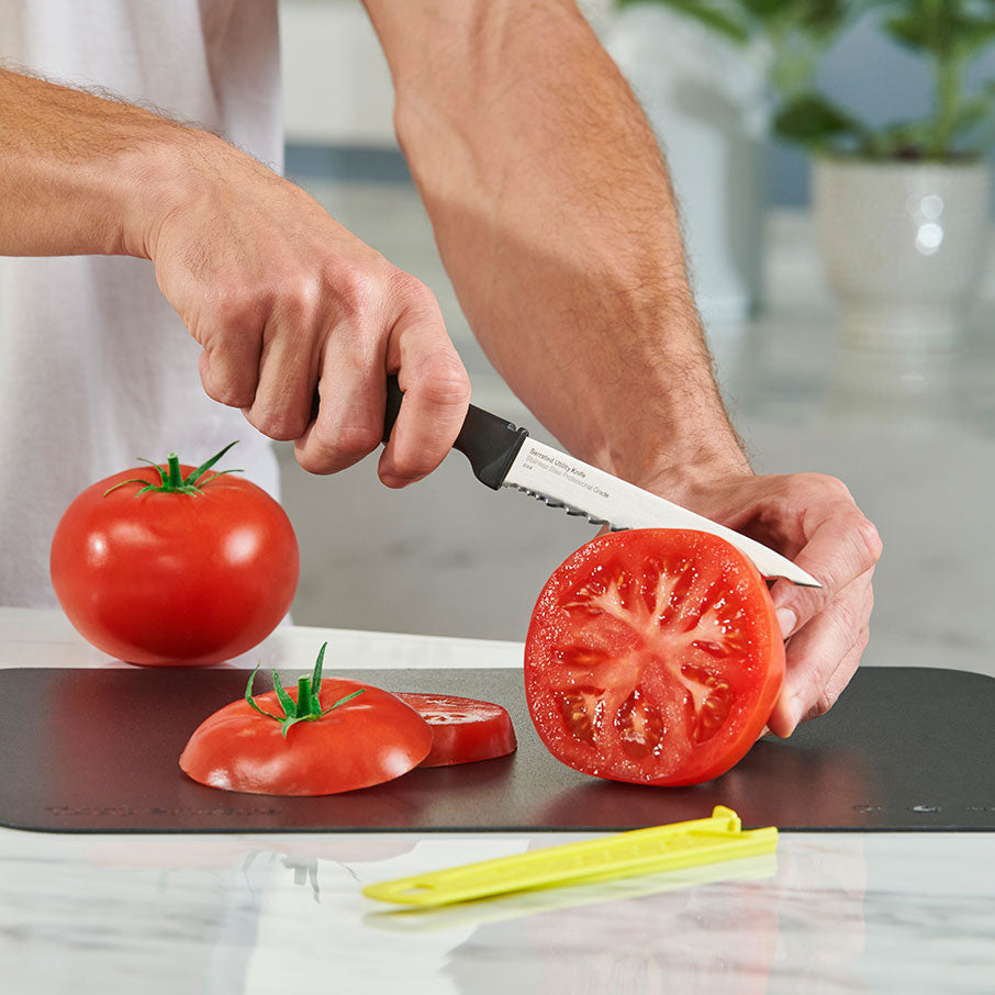 Tupperware? Amazing Series Serrated Utility Knife