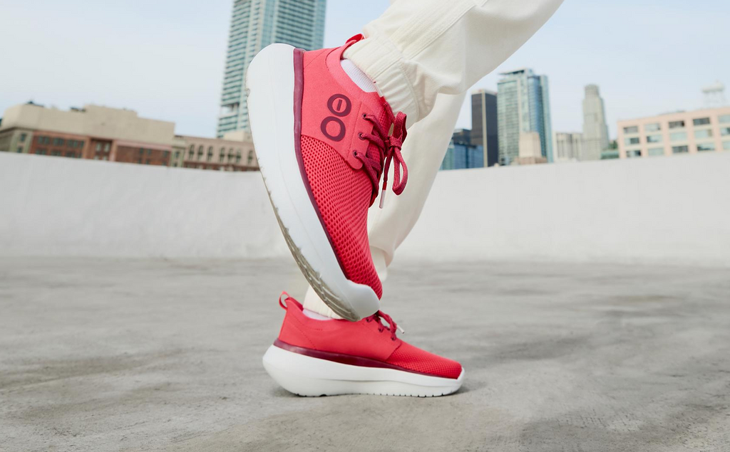 Women’s OOmy Stride – Neon Berry (FINAL SALE)